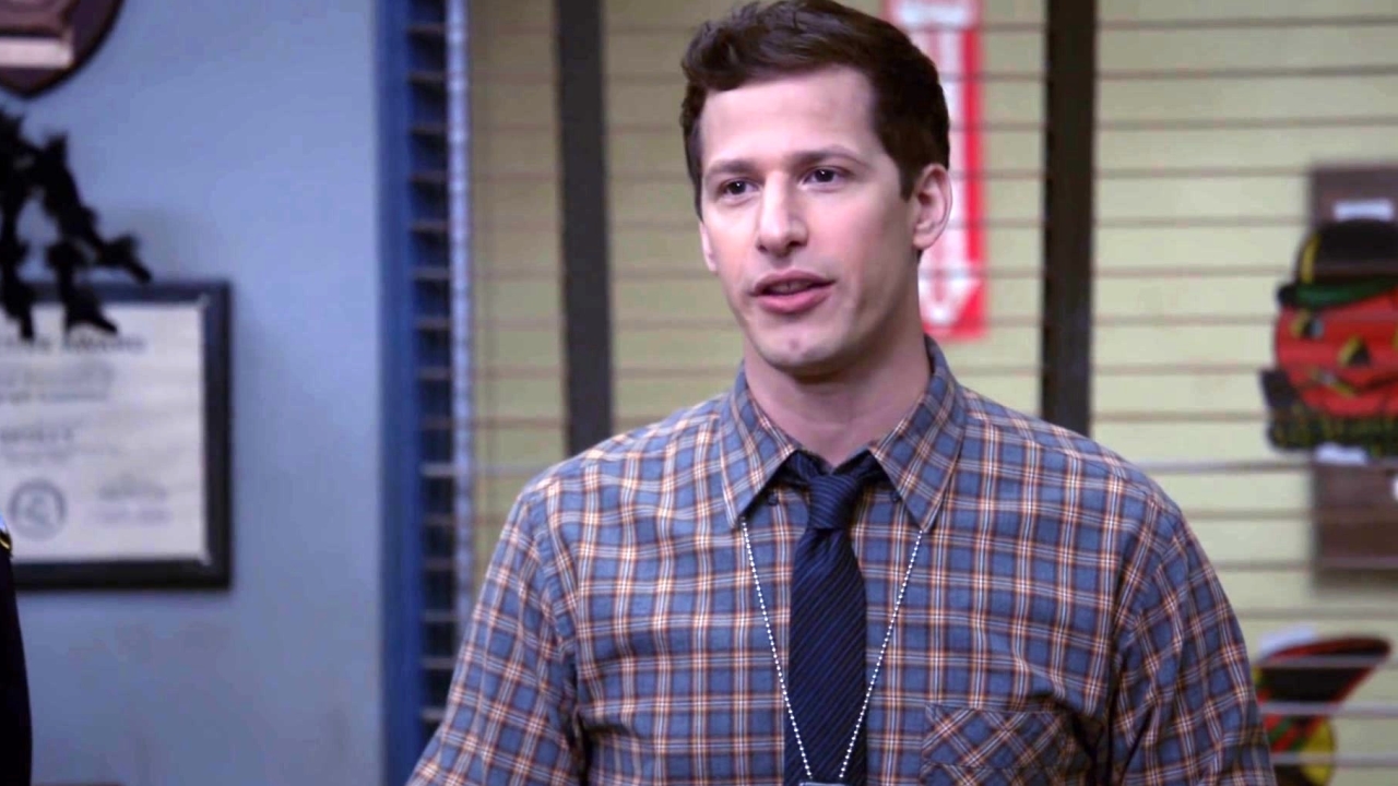 Brooklyn Nine-Nine: Jake Announces The Halloween Battle