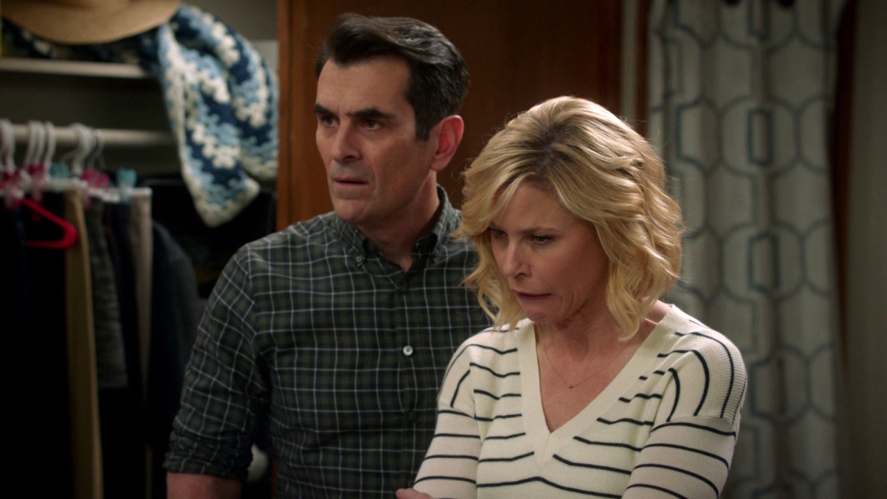Modern Family: He Kissed Me