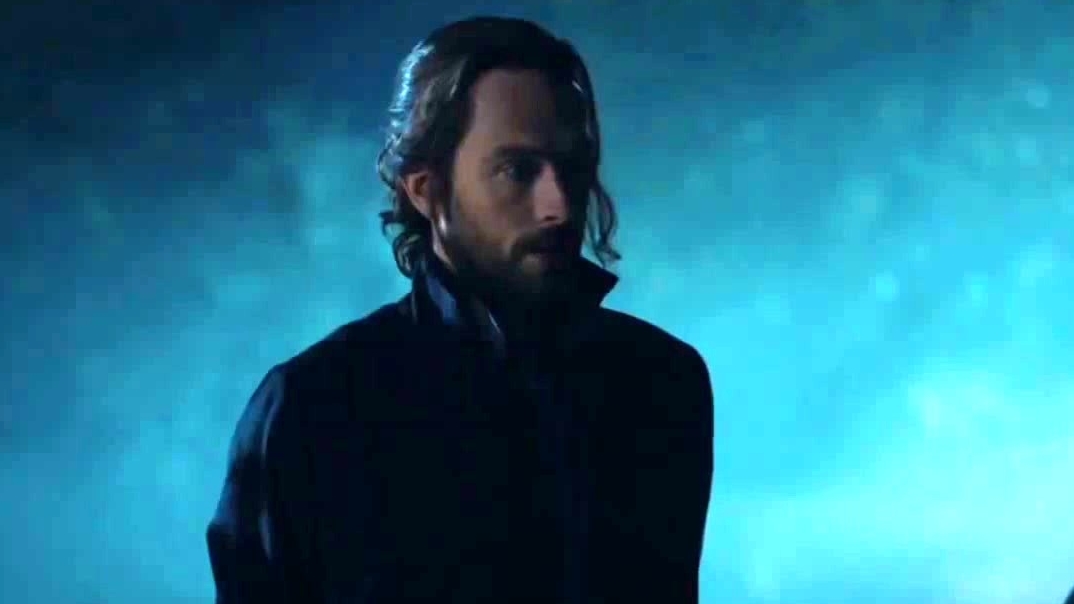 Sleepy Hollow: Ichabod And Jenny Hear Strange Voices From The Barn