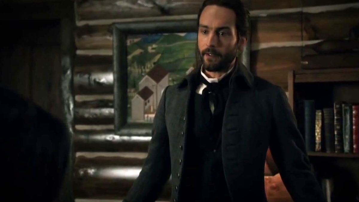 Sleepy Hollow: Ichabod Dresses In Modern Clothes
