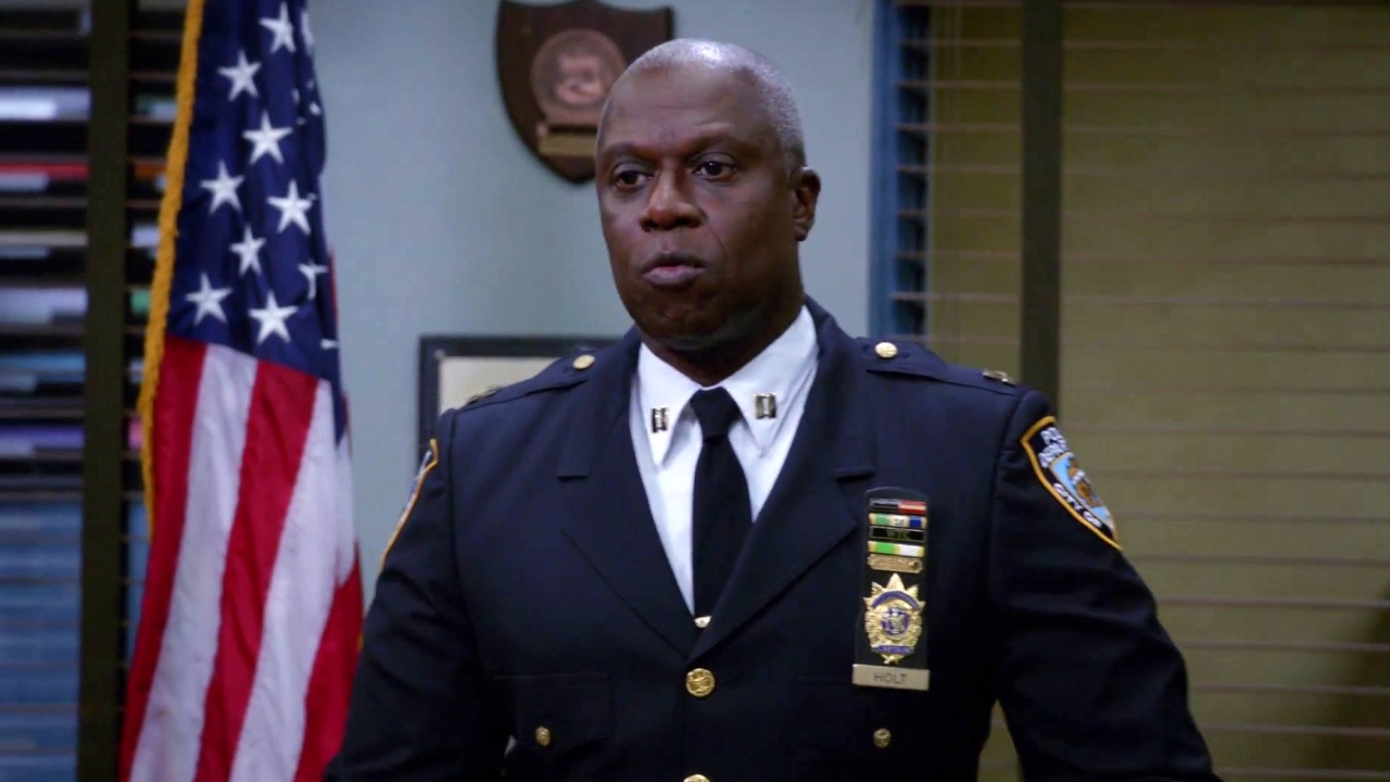 Brooklyn Nine-Nine: Captain Holt Shares Some Bad News