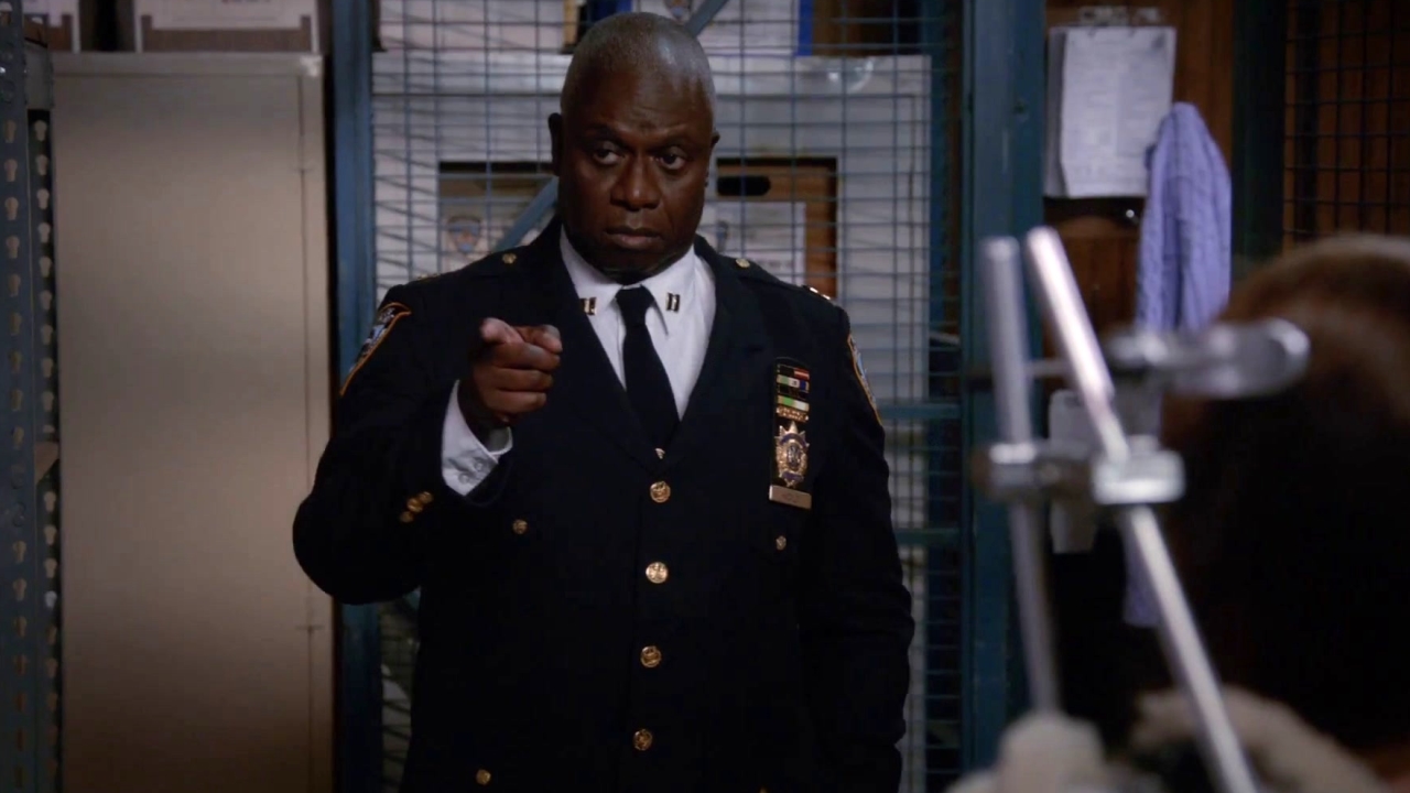 Brooklyn Nine-Nine: Boyle Devises A Plan To Get Rid Of The Rats