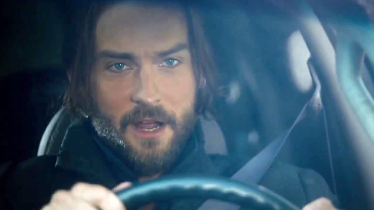 Sleepy Hollow: Ichabod Goes Drifting In Abbie's Car