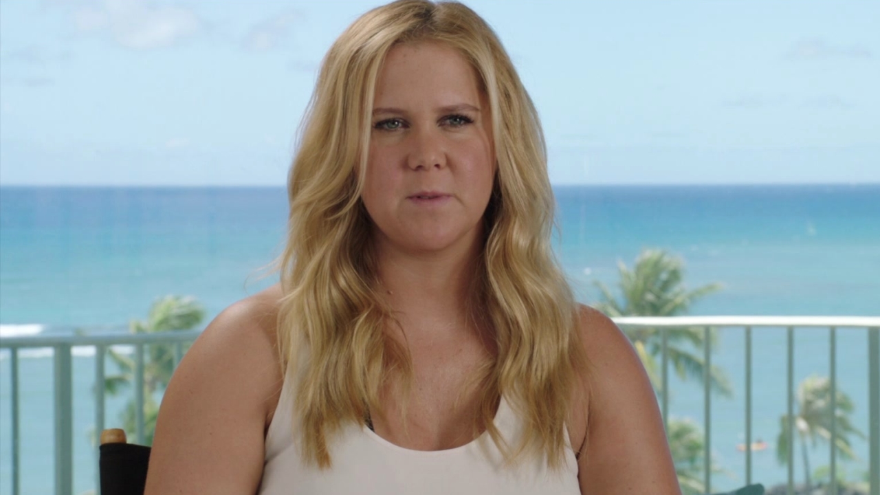 Snatched: Amy Schumer on Goldie Hawn returning to Film (International)