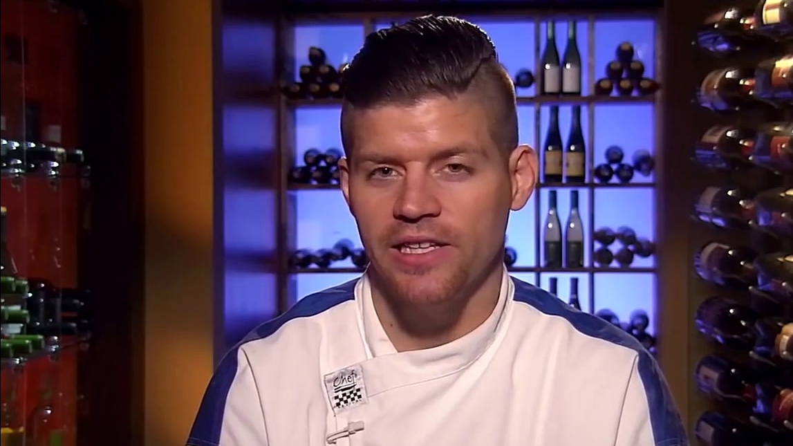 Hell's Kitchen: Koop Cuts Off His Fingernail In The Kitchen