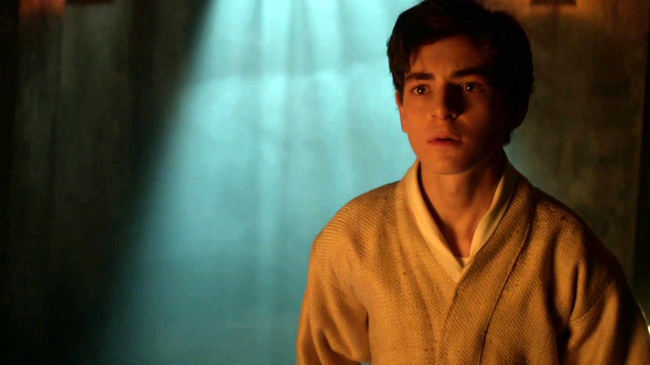 Gotham: Bruce Wayne Wants To Know Who Abducted Him