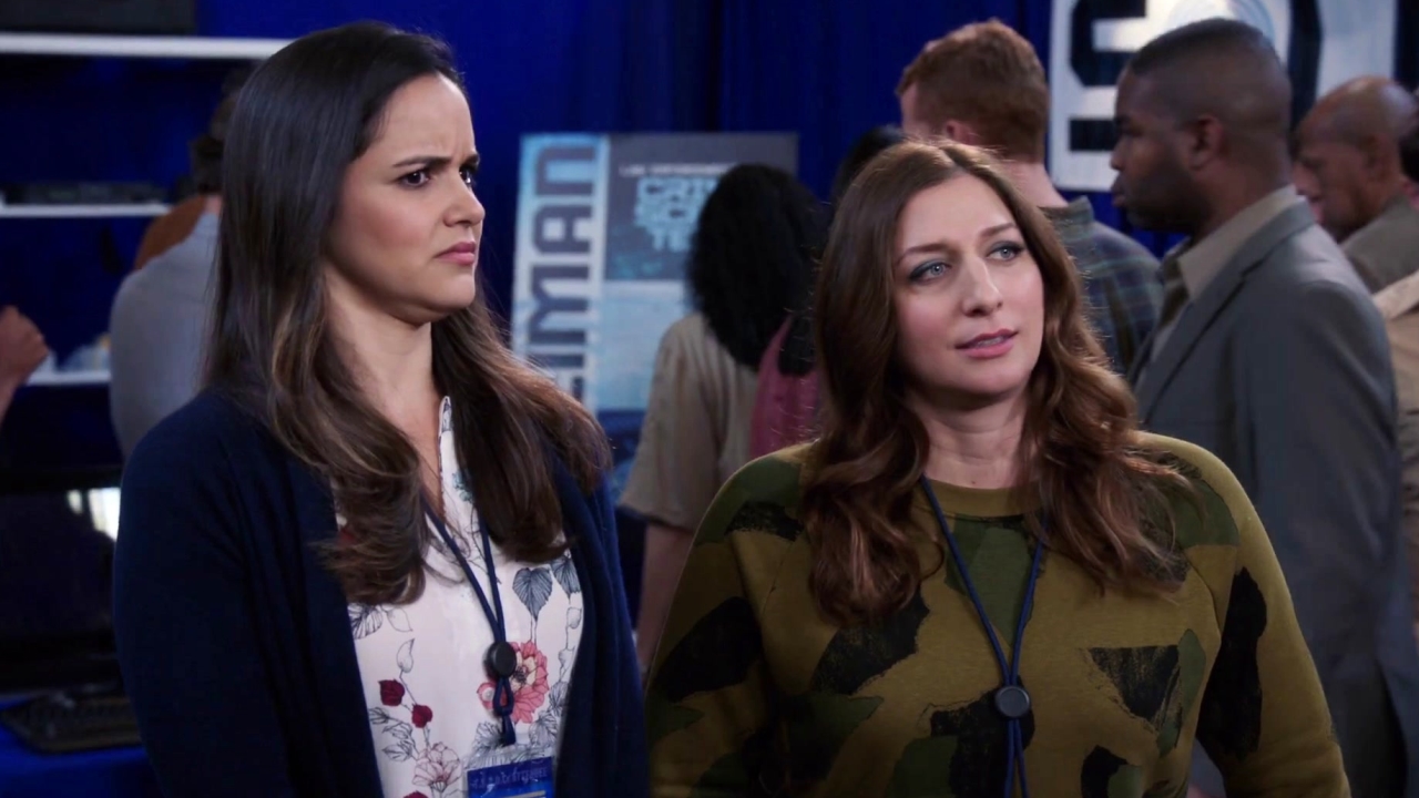 Brooklyn Nine-Nine: Crush At First Sight For Scully