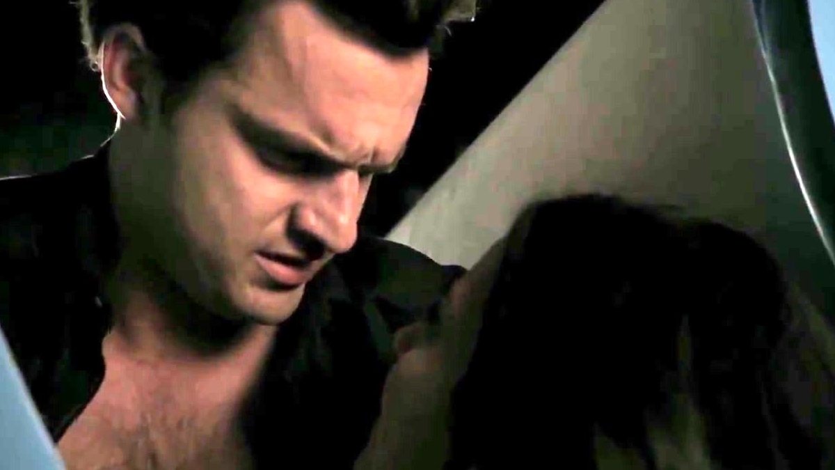 New Girl: Reindeer Games At The Holiday Party