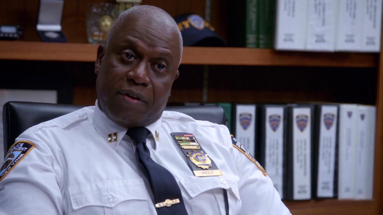 Brooklyn Nine-Nine: Captain Holt Wants Amy To Tell Him Off