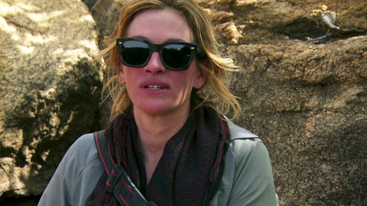 Running Wild With Bear Grylls: Julia Roberts Bridge Crossing