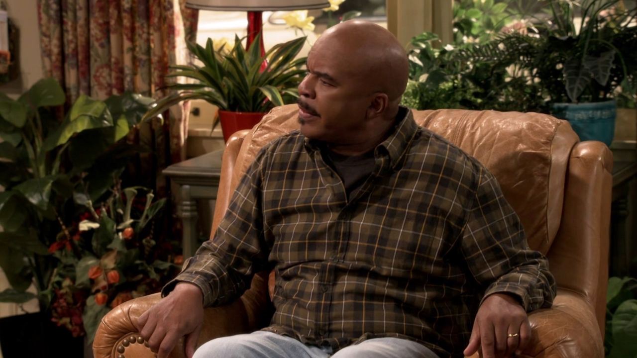 The Carmichael Show: The Family Discusses Various Sides Of The Issue