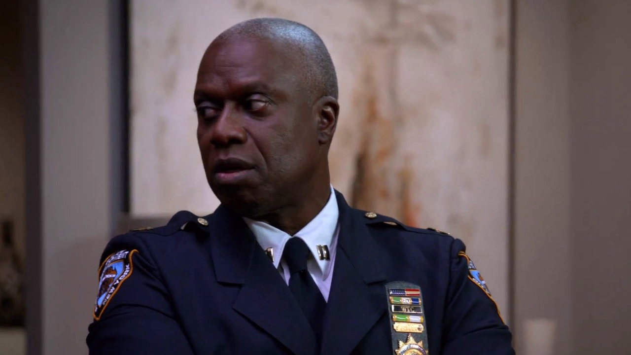 Brooklyn Nine-Nine: Captain Holt, Jake, And Rosa Go To Adrian For Help