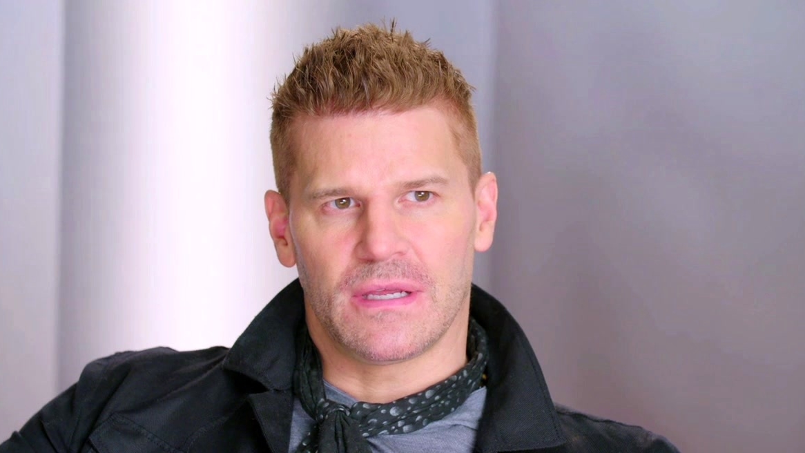 Bones: Back To The Lab: A Bones Retrospective: Chemistry