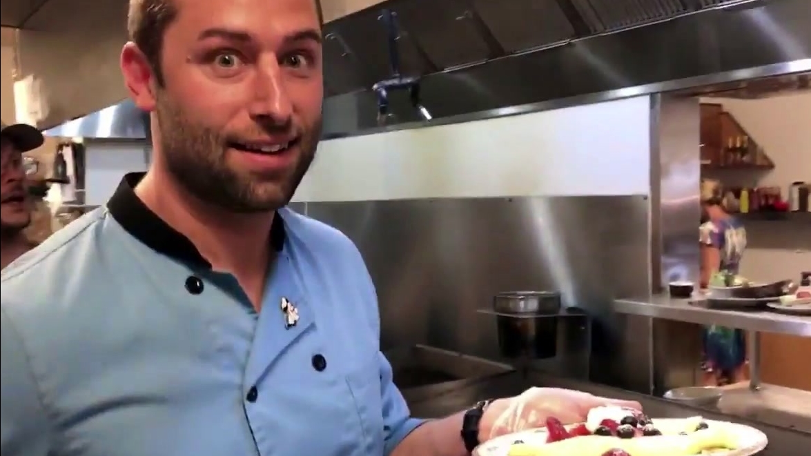 The F Word: Gordon Tries To Beat A Guinness World Record For Most Eggs Cracked