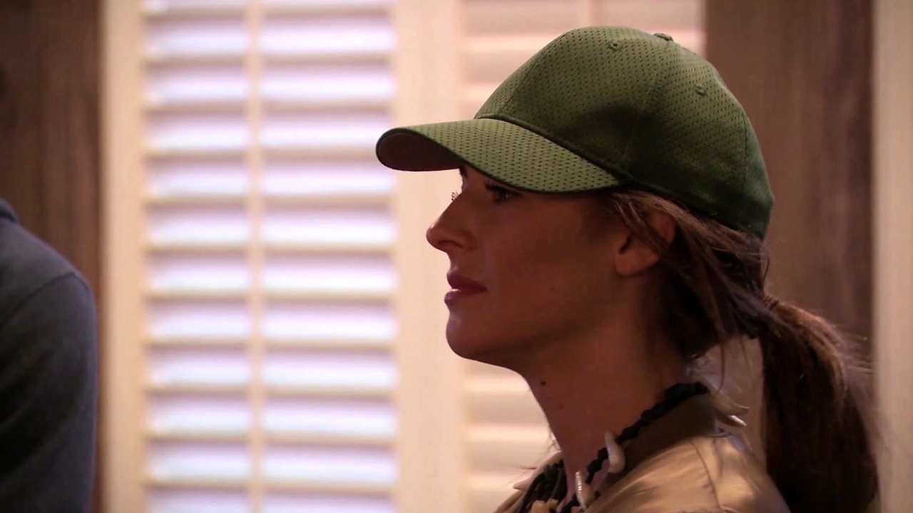 American Grit: Janessa Breaks Down In Front Of Everyone