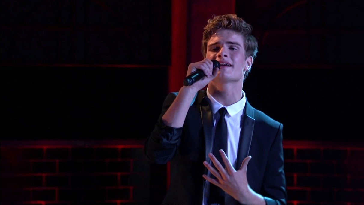 Boy Band: Brady Tutton