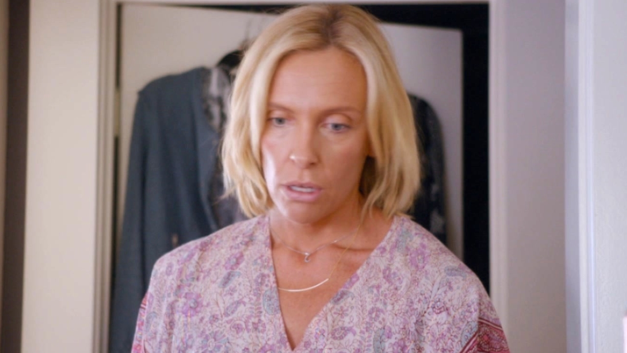 Fun Mom Dinner (International Trailer 1)