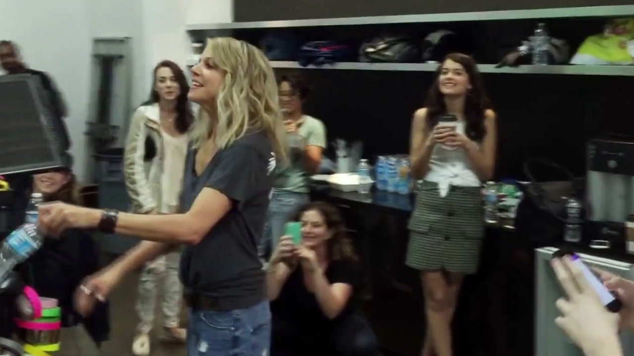 The Mick: Kaitlin Olson's Water Bottle Challenge