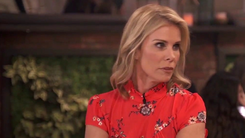 The F Word: Gordon Has A Special Drink Made For Cheryl Hines