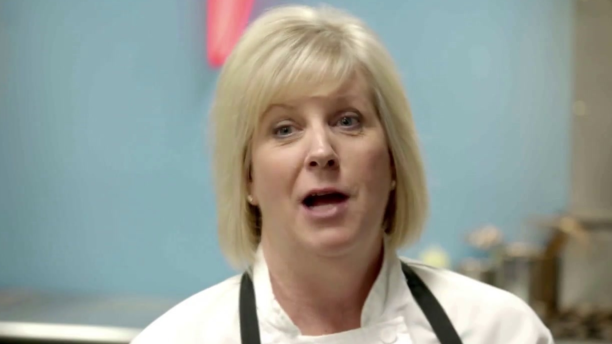 The F Word: Two Teams Race The Clock To Make Gordon's Recipe Into Their Own