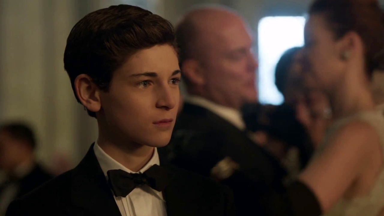 Gotham: Bruce And Selina Talk About Their Views On Justice