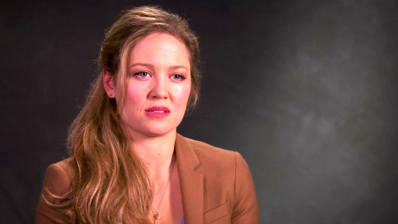 Ten Days In The Valley: Erika Christensen On Watching The Mystery Unfold