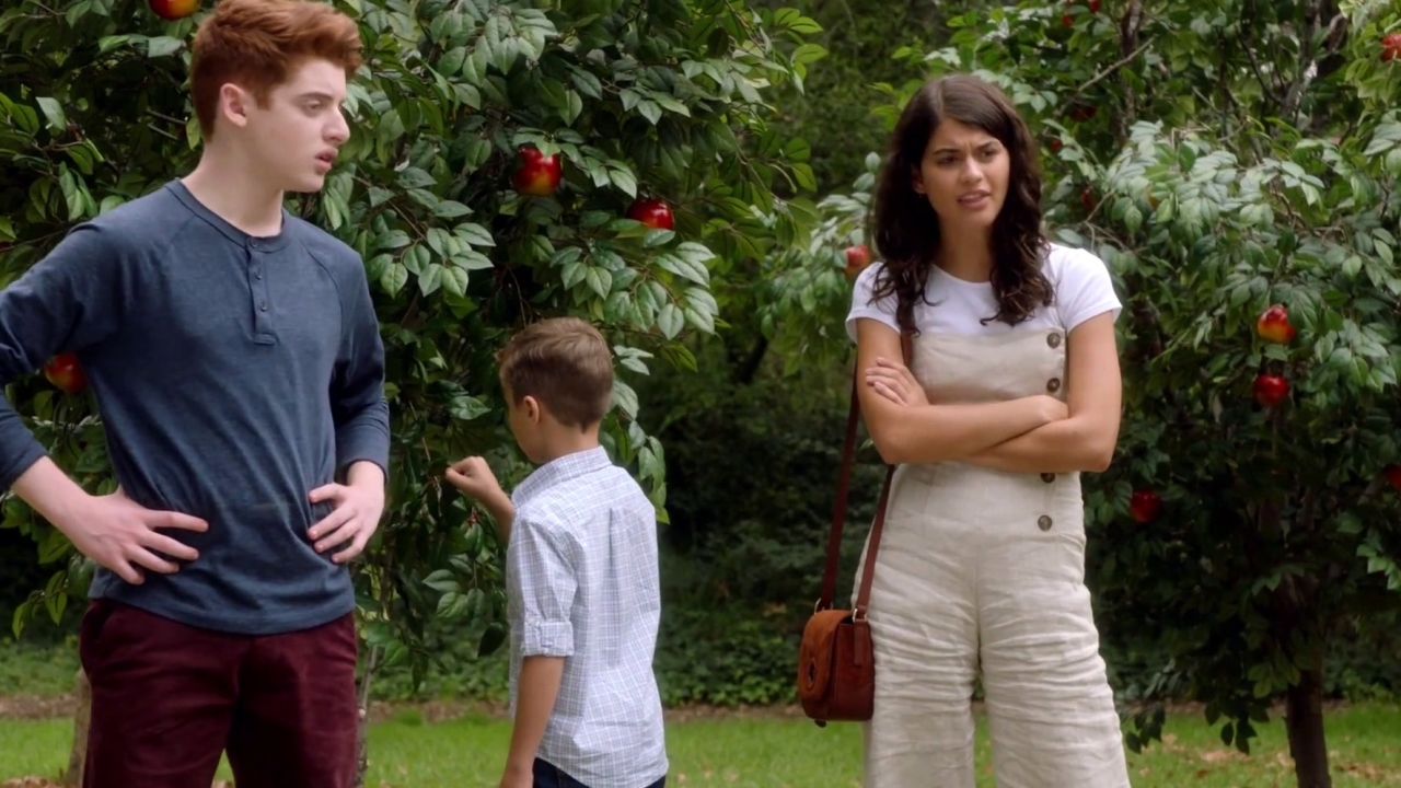 The Mick: Mickey Takes The Kids To An Apple Orchard, And They Hate It