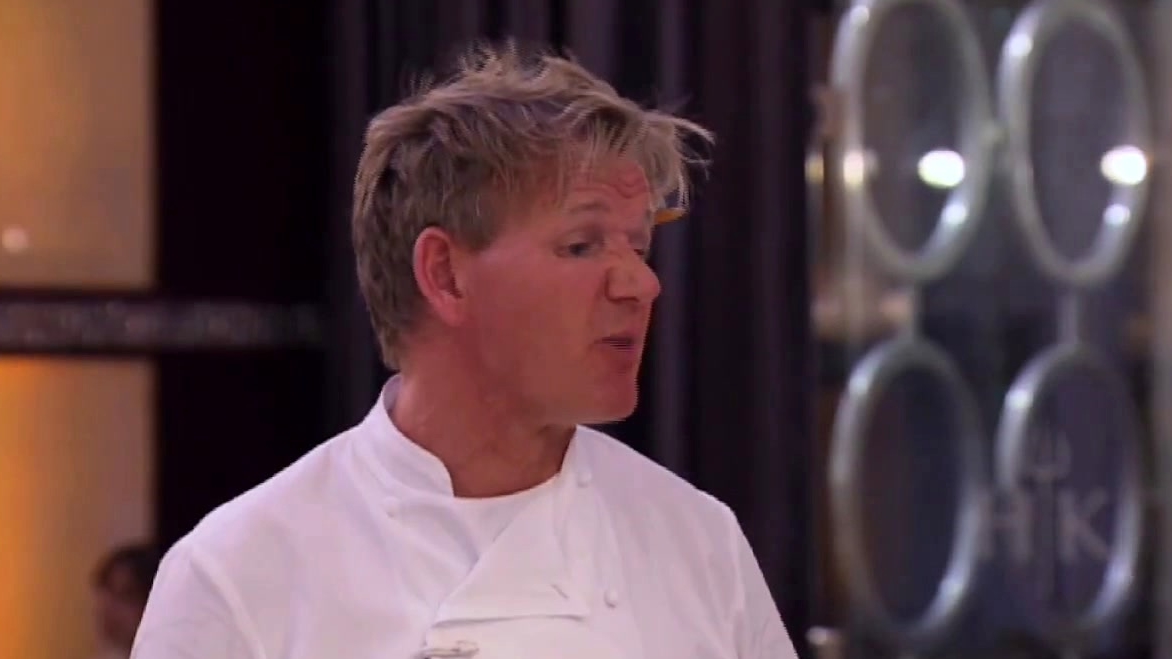 Hell's Kitchen: Blue Team Fumbles Their Hot Appetizers