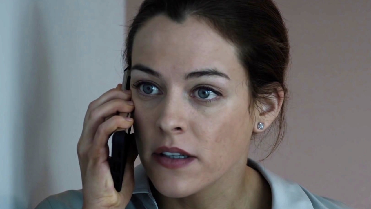The Girlfriend Experience: Access