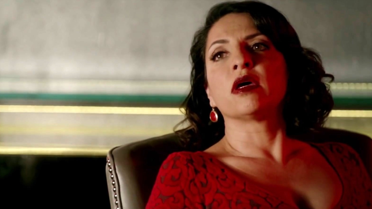 Queen Of The South: Coge Todo Lo Que Puede Llevar