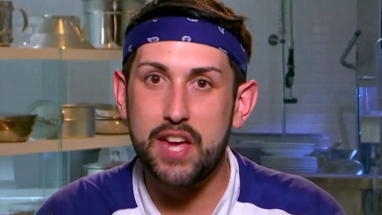 Hell's Kitchen: Van Slows Down The Kitchen