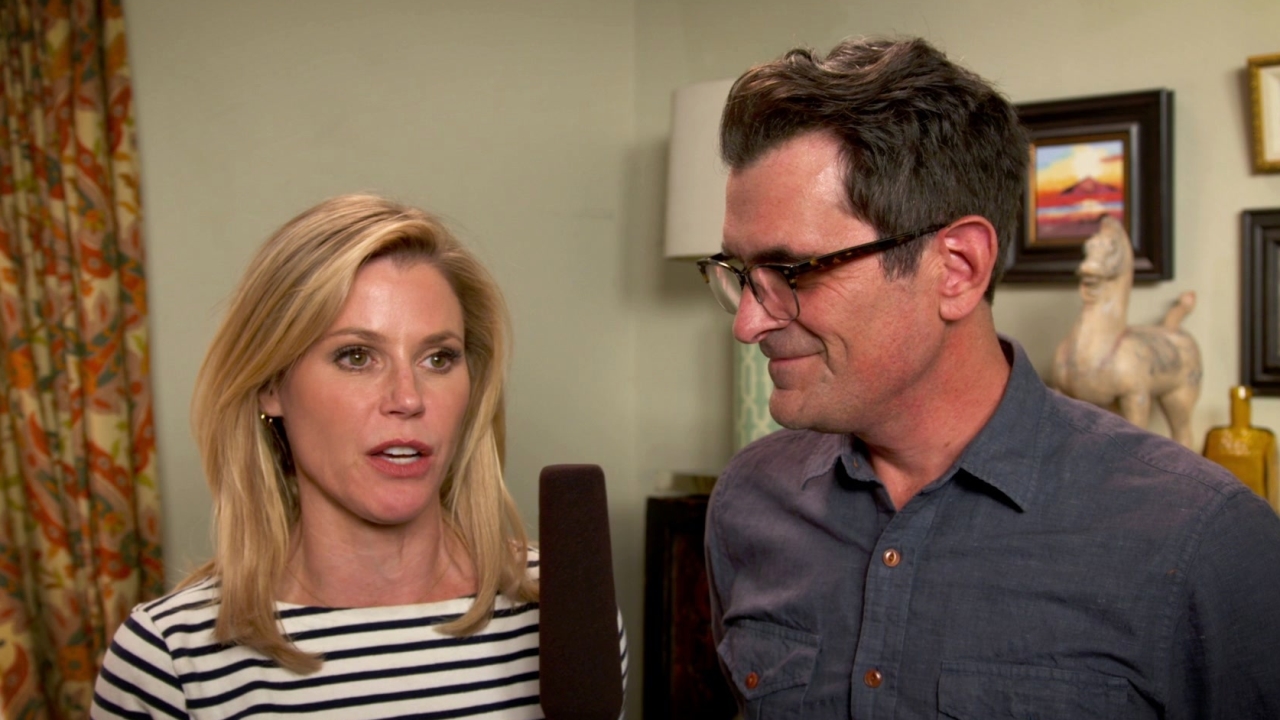 Modern Family: Julie Bowen & Ty Burrell On How It Feels To Reach The 200th Episode Milestone