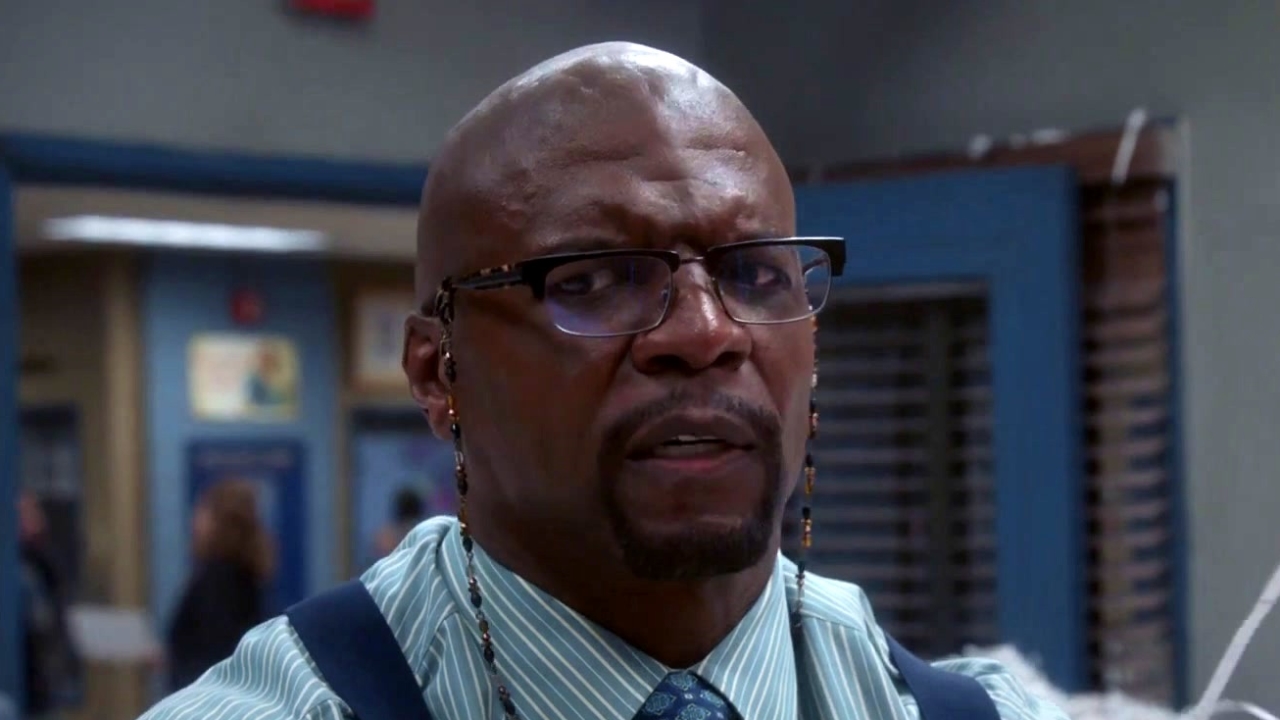 Brooklyn Nine-Nine: Terry & Amy Sort Through Shredded Documents