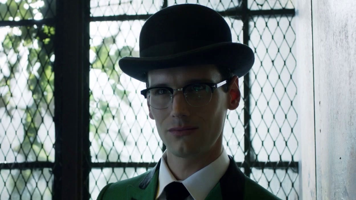 Gotham: Edward Hallucinates Himself