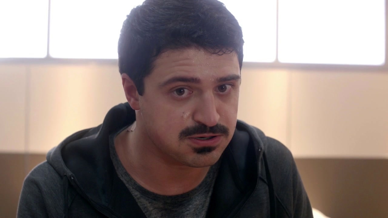 Chicago Fire: Put White On Me