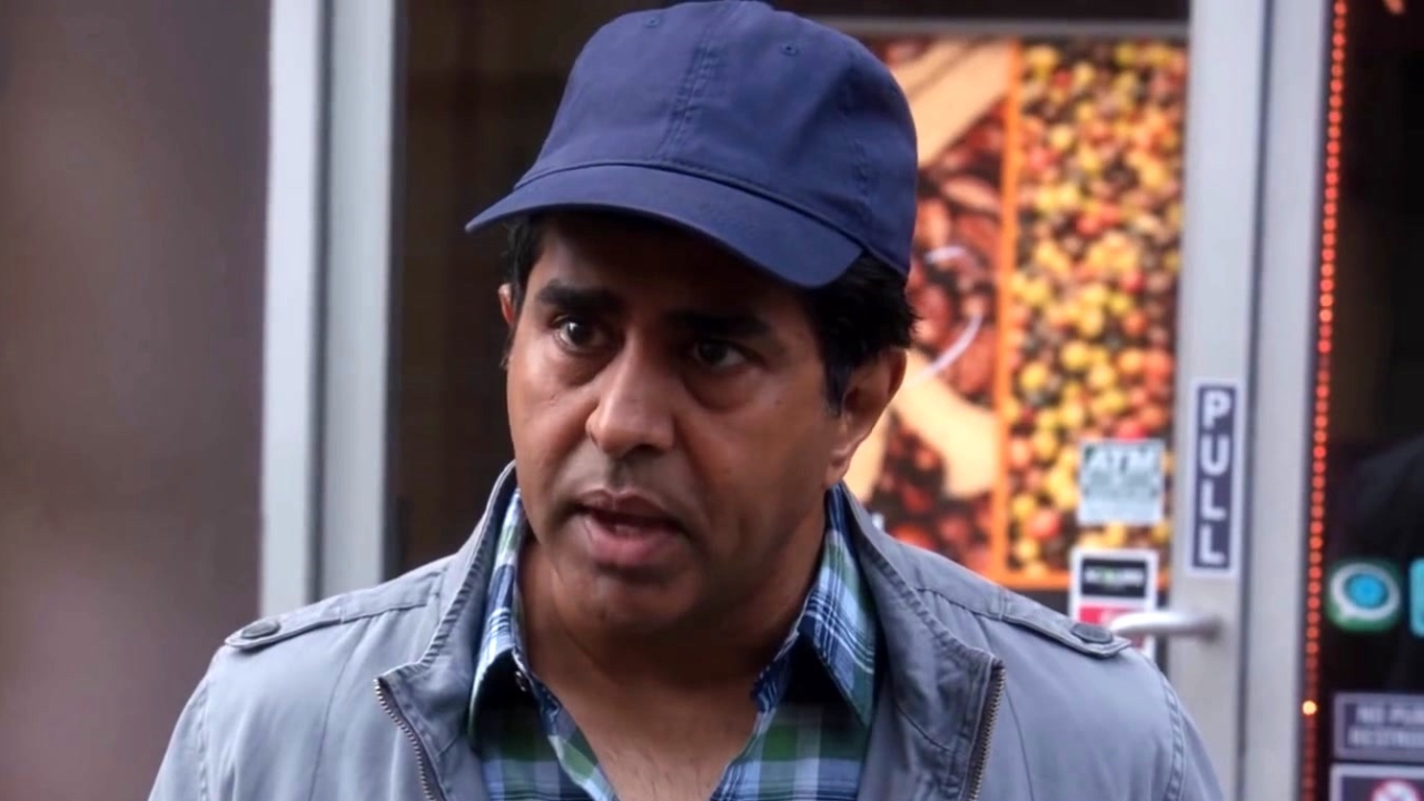 Brooklyn Nine-Nine: Jake And Charles Find A Nutriboom Rep