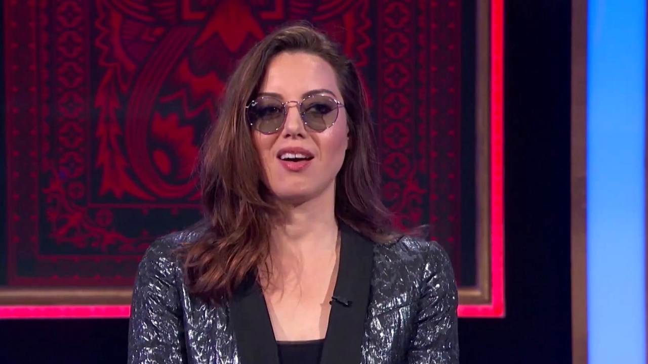 Snoop Dogg Presents The Joker's Wild: Give It While The Givin's Good