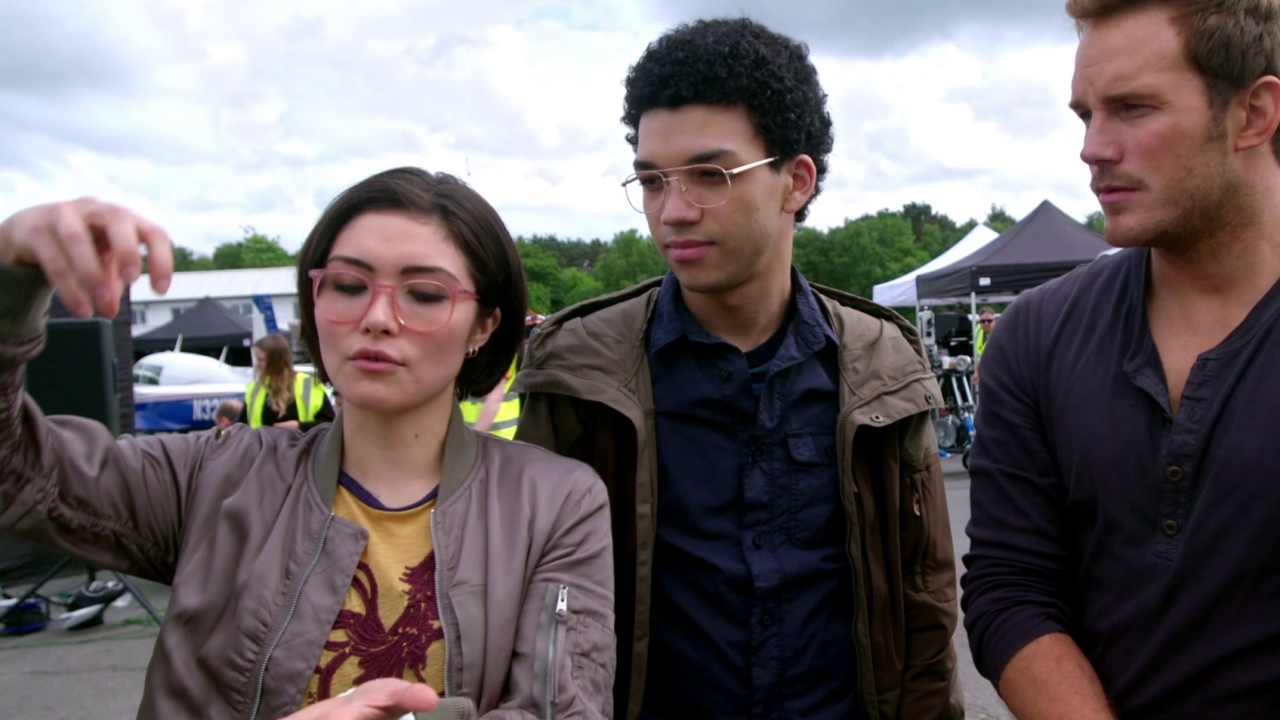 Jurassic World: Fallen Kingdom: Jurassic Journals: Justice Smith And Daniella Pineda