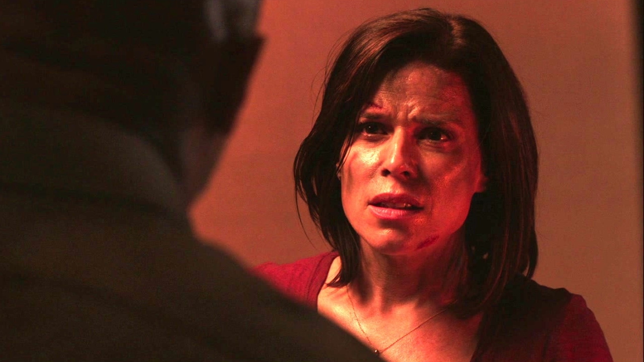 Skyscraper: Sarah And Henry Use A Broken Elevator To Escape The Fire