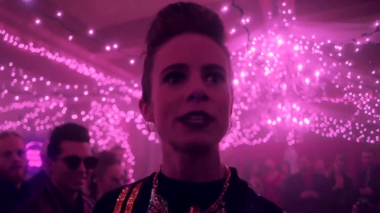 Wynonna Earp: Blood Red And Going Down