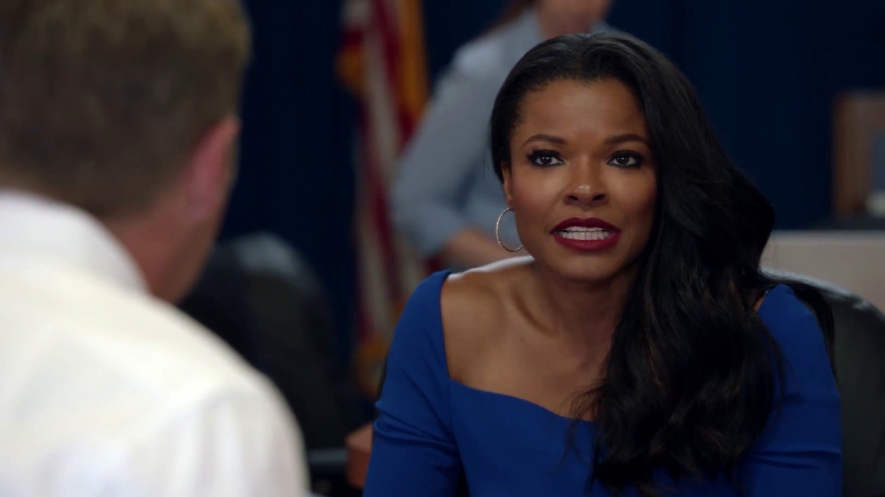 Lethal Weapon: Avery Practices His Speech With Trish