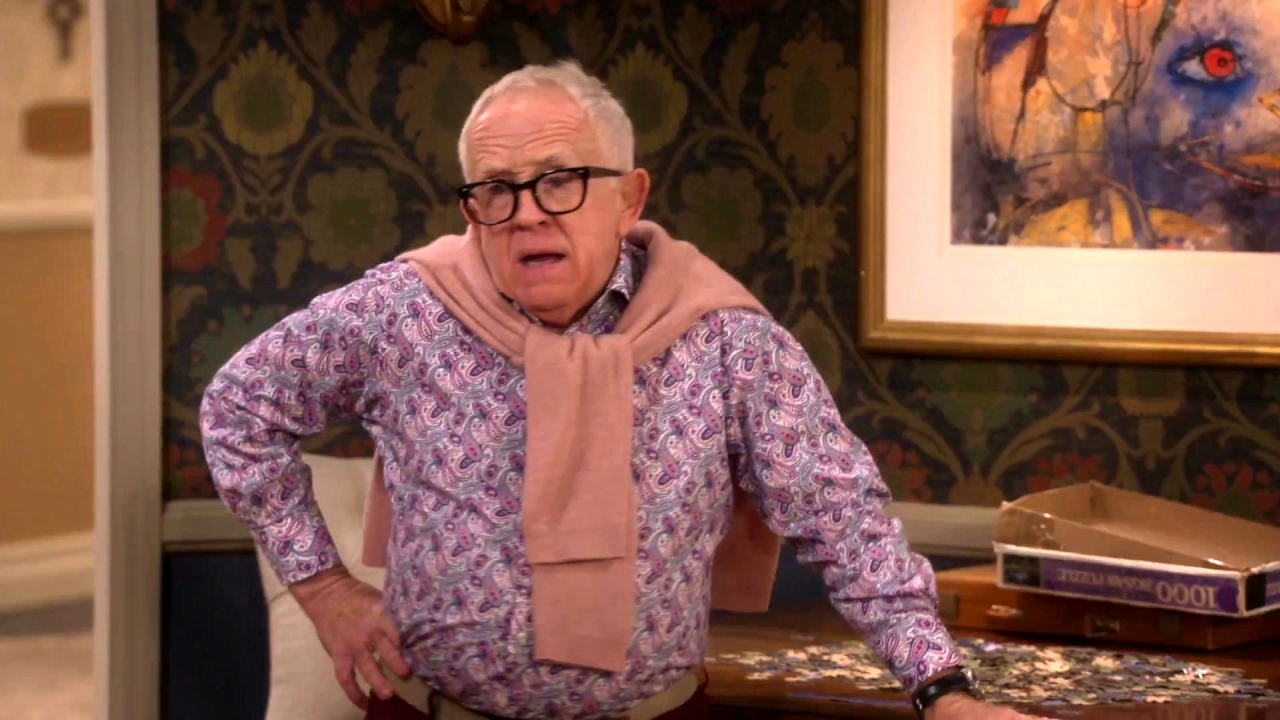 The Cool Kids: Hank Wants To Give Jerry An Exciting Memorial