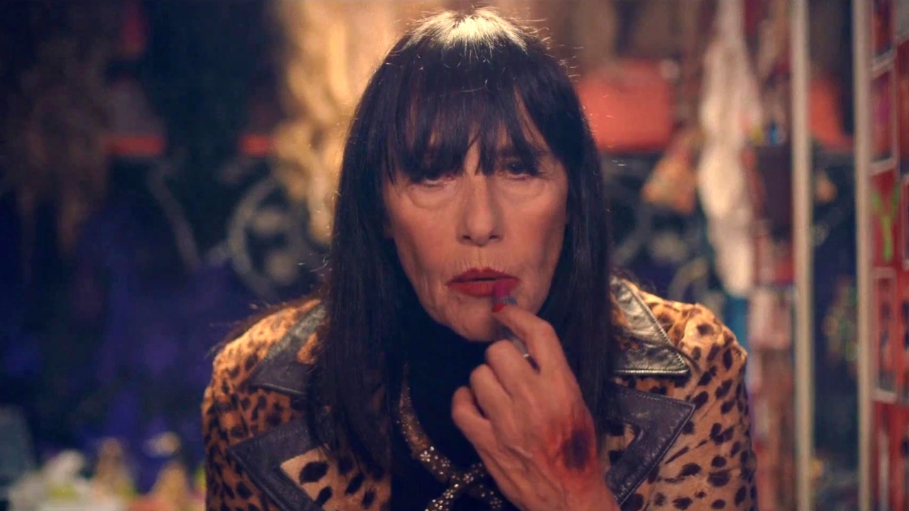 The Queen Of Hollywood Blvd (Red Band Trailer)