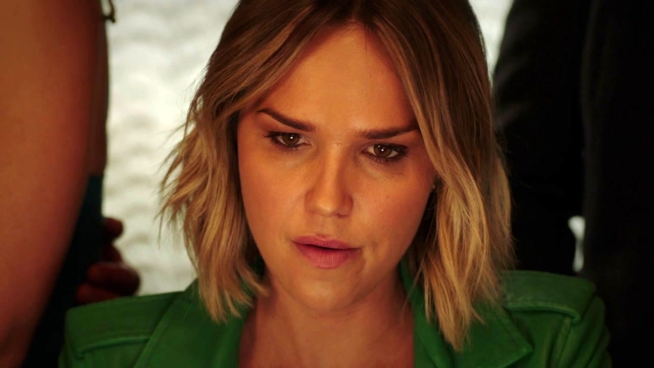 Midnight, Texas: Hotel Suspicions