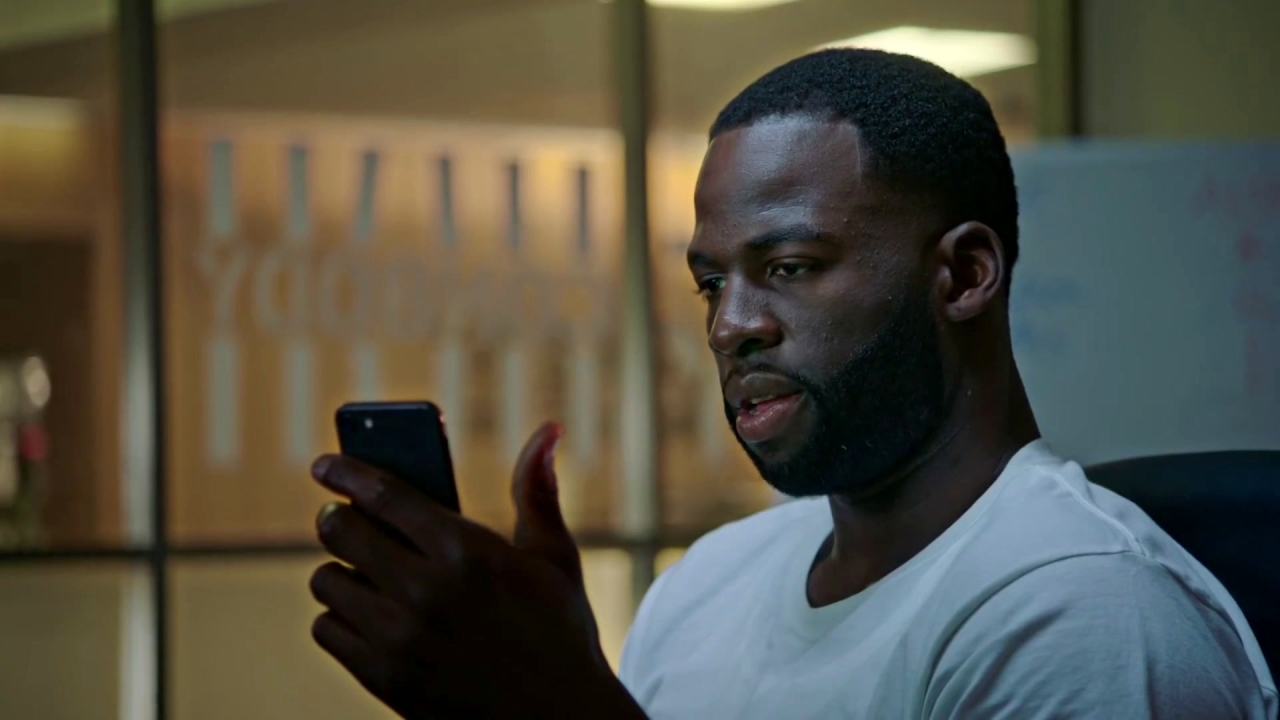 The Grinch: The Grinch Vs. Draymond Green (Spot)