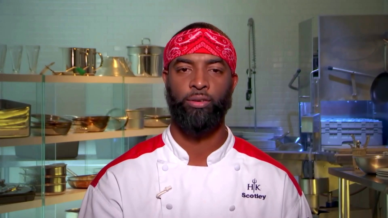 Hell's Kitchen: Gizzy Overcooks The Fish