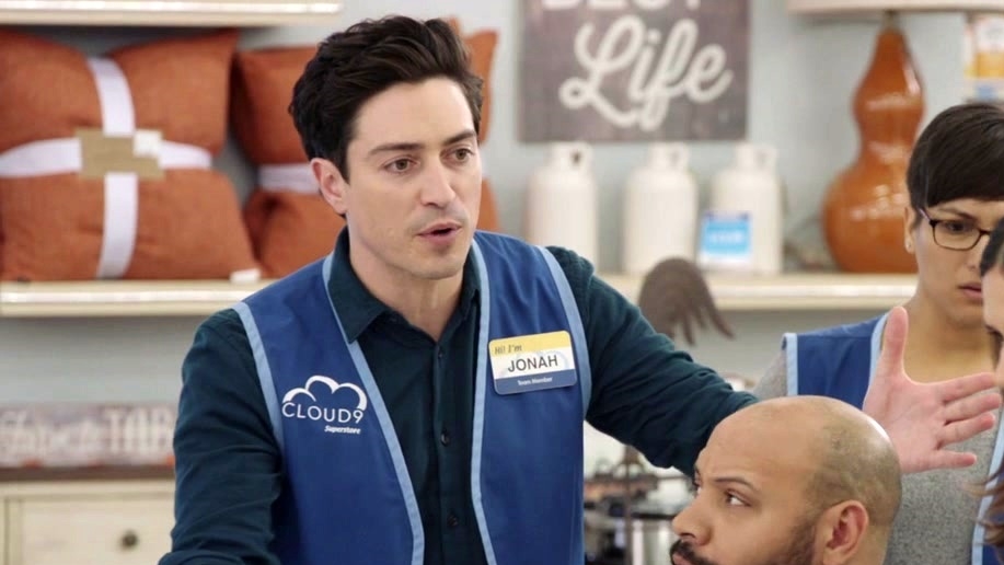 Superstore: Amy Goes Into Labor