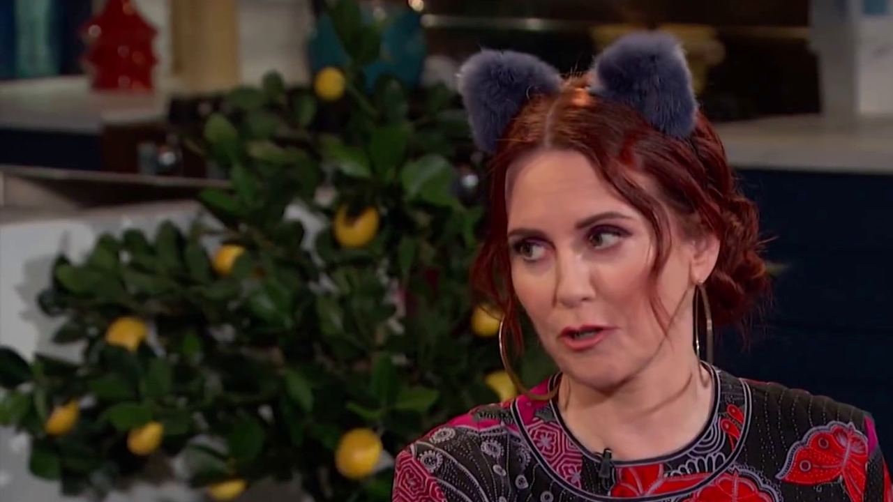 Busy Tonight: Megan Mullally Reveals How Will & Grace Reboot Happened