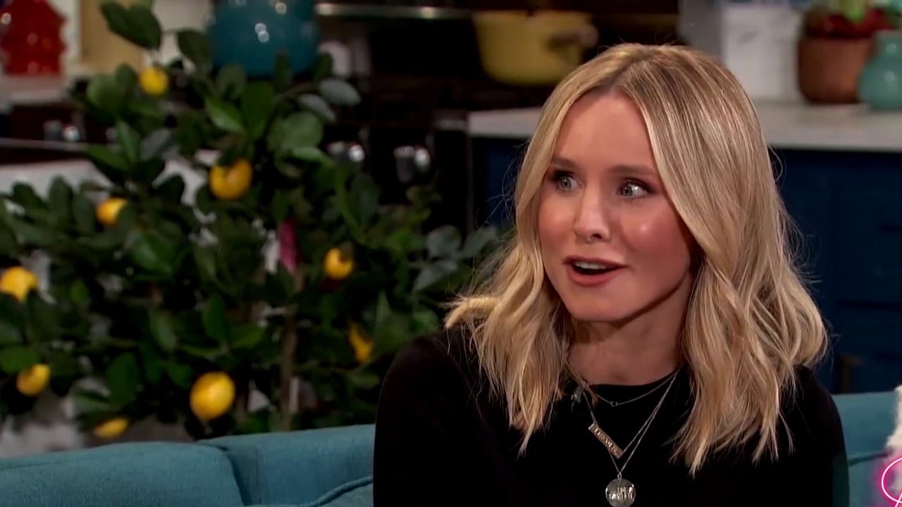 Busy Tonight: Kristen Bell Shares Exciting Details