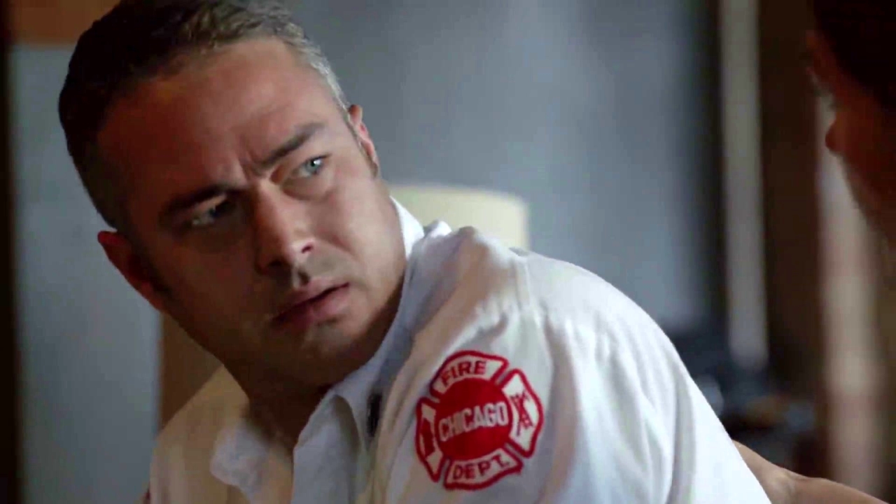 Chicago Fire: Jennifer Comforts Severide After Benny's Death